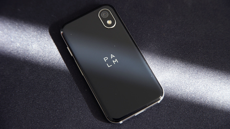 Illustration for article titled Palm's Ultra Tiny Phone Is an Absolute Snack